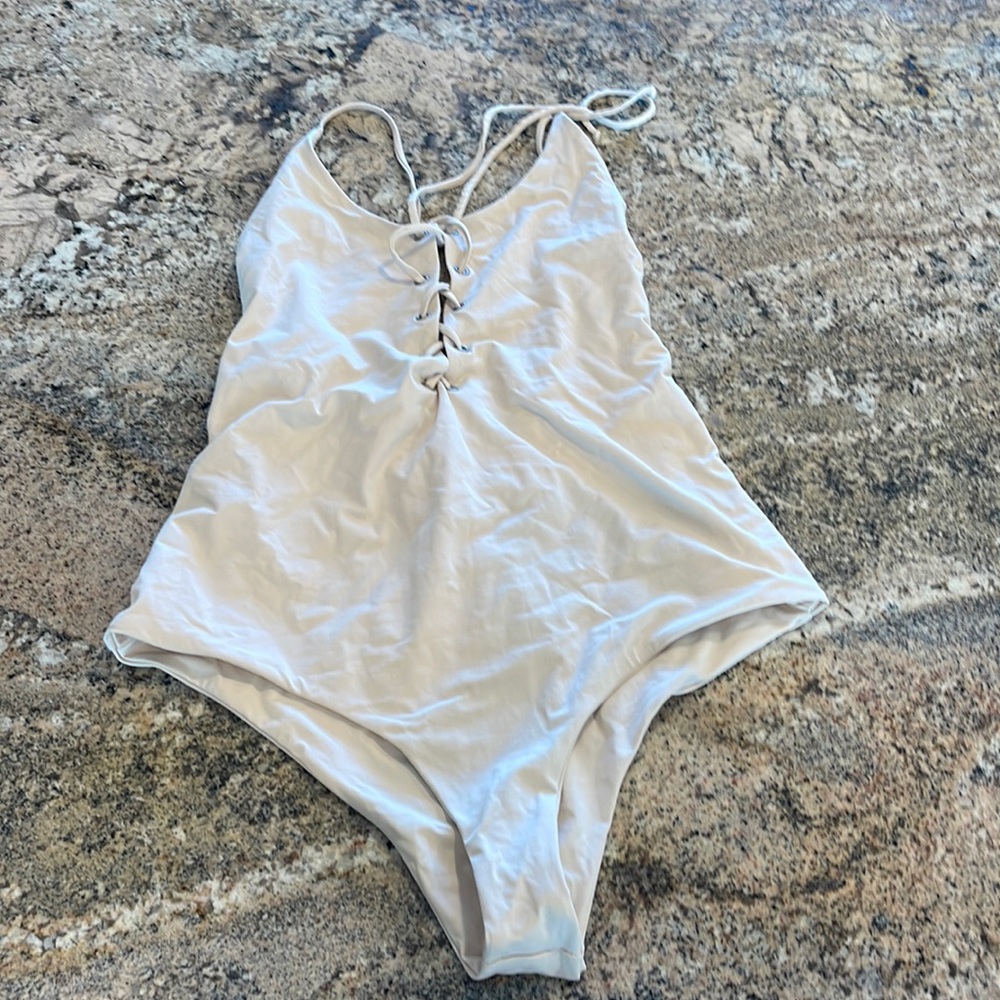 Tavik XL swimsuit NWOT